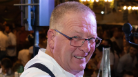 „Die Großkarolinenfelder“: Klaus Kronast, Akkordeon/Keyboard. Foto: Olaf Konstantin Krueger