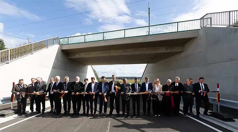 <sectitle>Feierliche Gesamtverkehrsfreigabe der B15 Westtangente in Rosenheim</sectitle><br />März: „Großartiges Projekt für Stadt und Region“